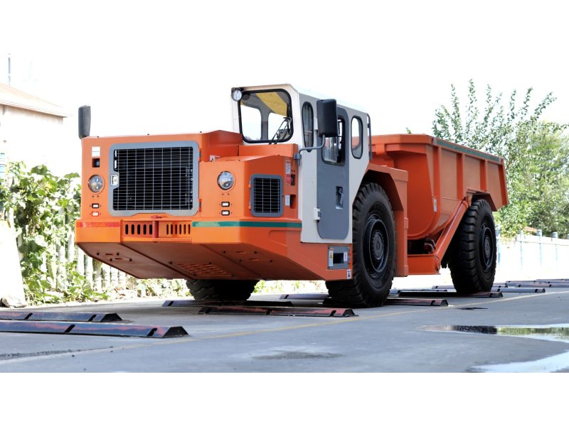 UT 22 Yer Altı Kamyonu